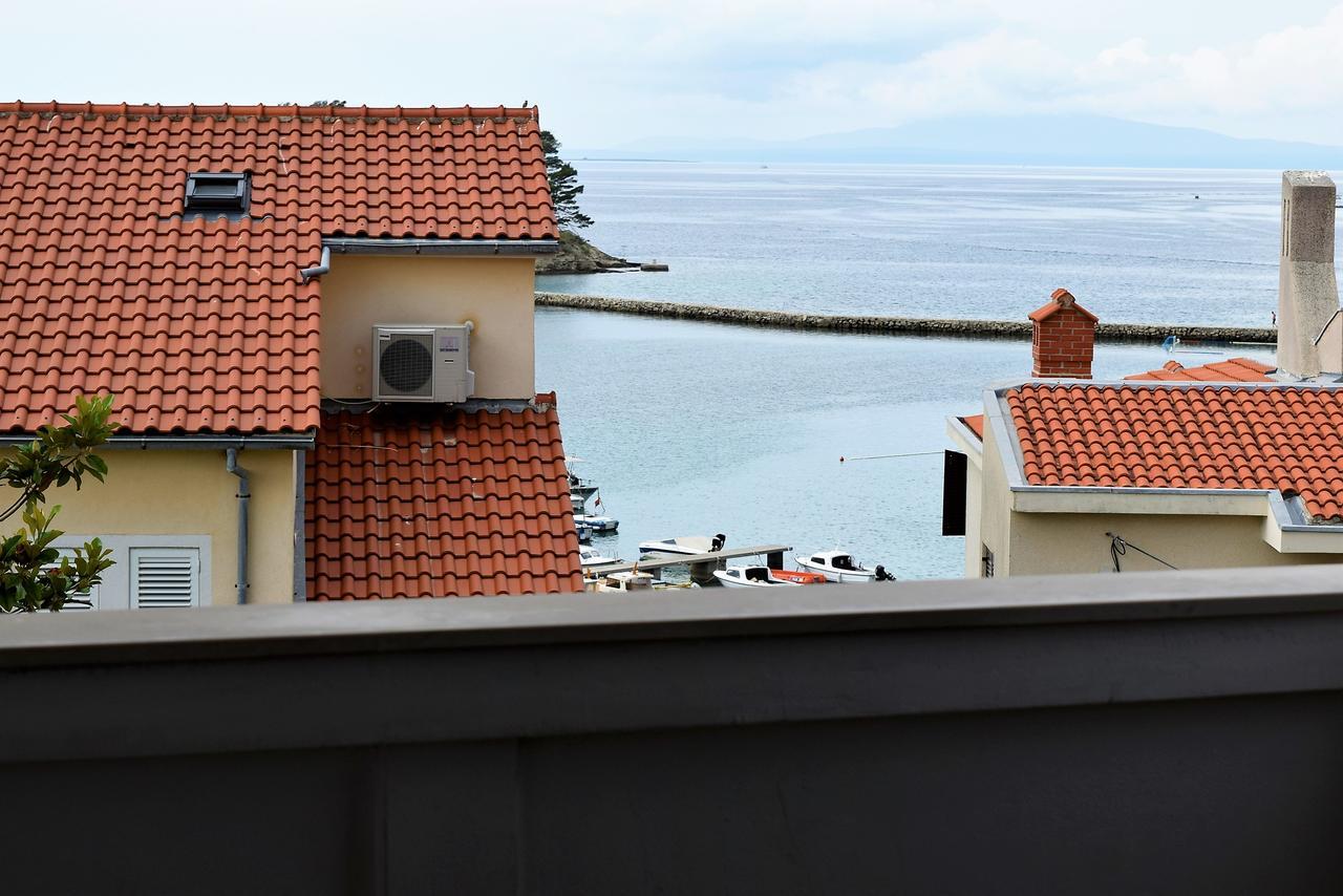 Sunnyy Beacch Apartments Banjol Esterno foto